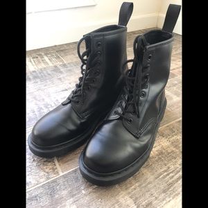 Dr Martens 1460 Mono Black UK 7 Men’s 8 Women’s 9